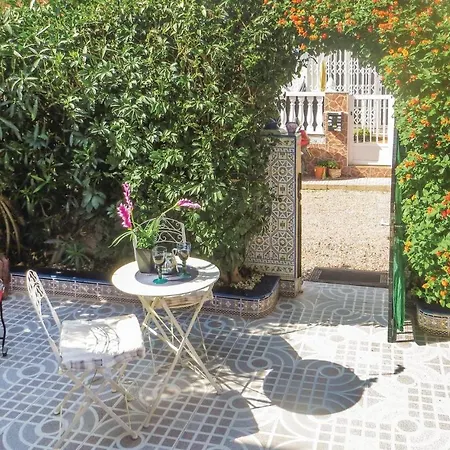2 Bedroom Lovely In Hébergement de vacances