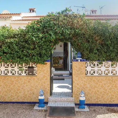 2 Bedroom Lovely In Hébergement de vacances *